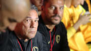 Treinador não consegue fazer equipe engrenar