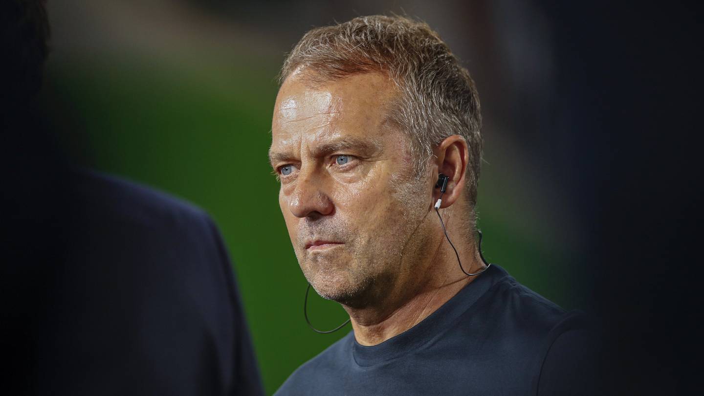 Barcelona must sell players to register Hansi Flick - Vimarsana News