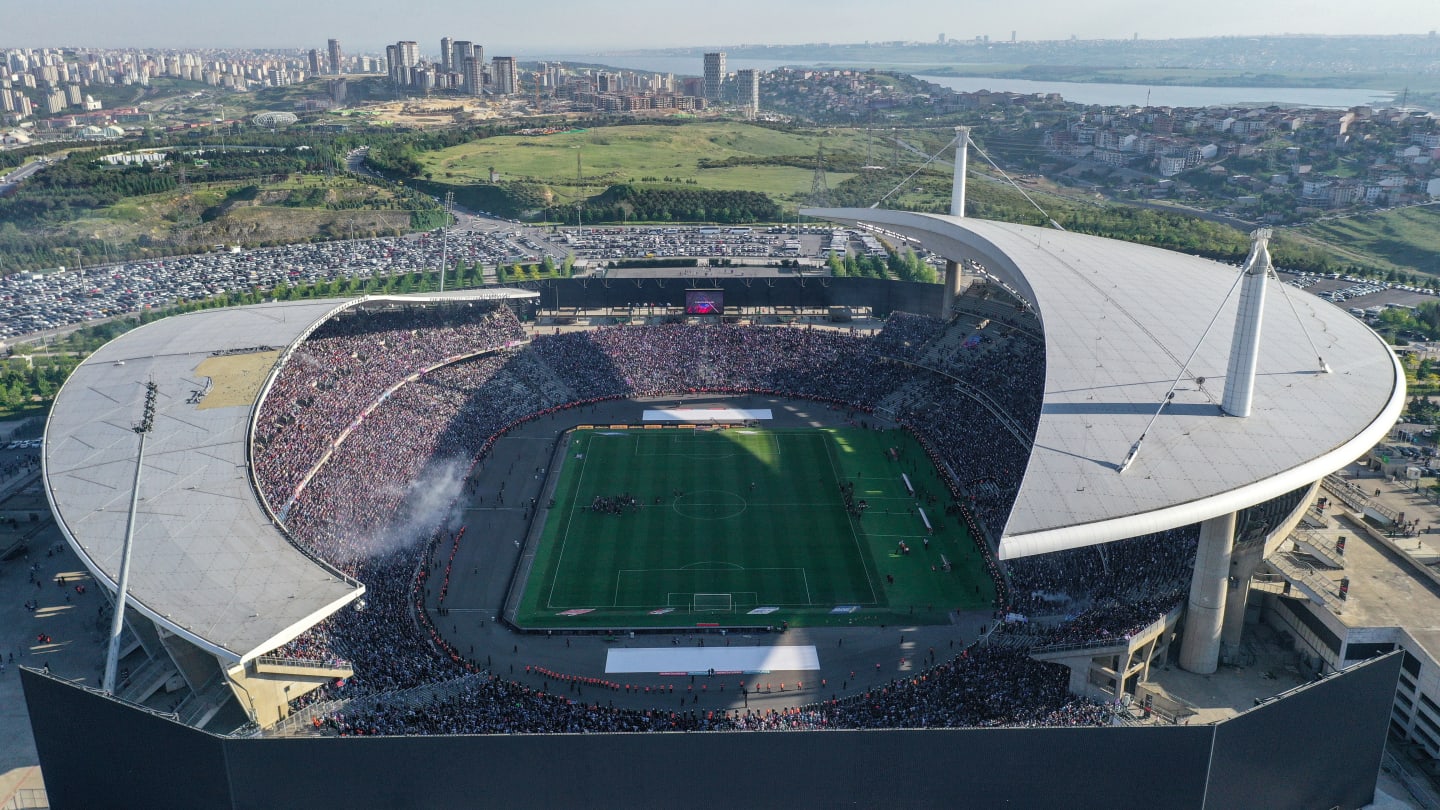 10 Stadion Terbesar di Turki