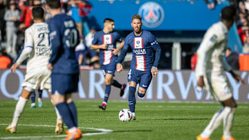 Sergio Ramos tem contrato somente até o final da temporada com o PSG.