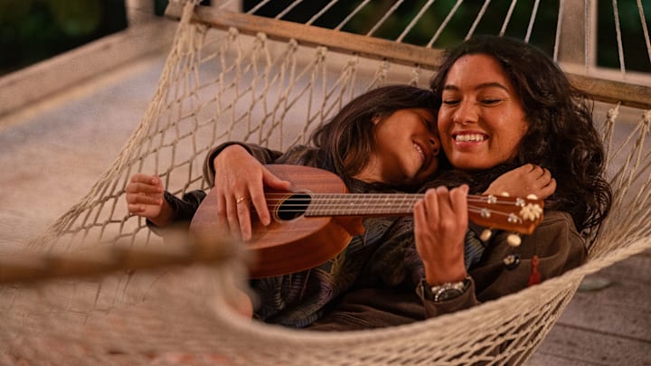 (L-R) Maia Kealoha as Lilo and Sydney Agudong as Nani in Disney’s live-action LILO & STITCH. Photo by Matt Kennedy. © 2025 Disney Enterprises Inc. All Rights Reserved.