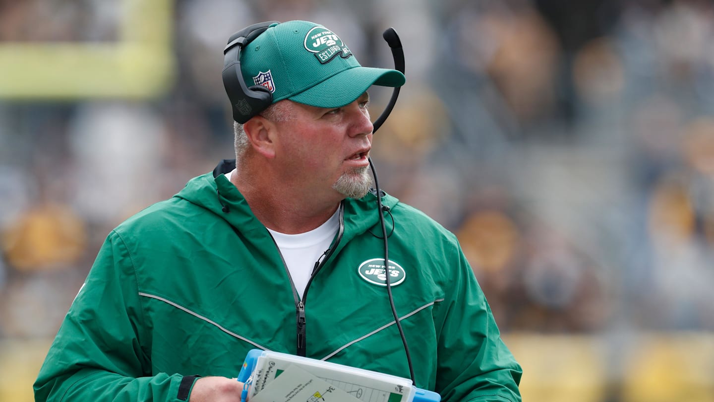 49ers Sign Rookies QB Rourke WR Bergen to Four-Year Deals