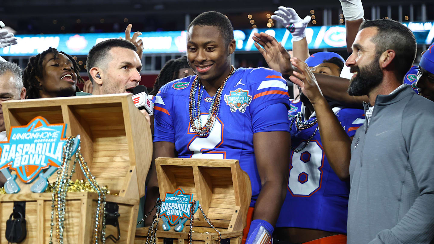 Gators' Lagway, Tebow Officially on CFB 26 Cover