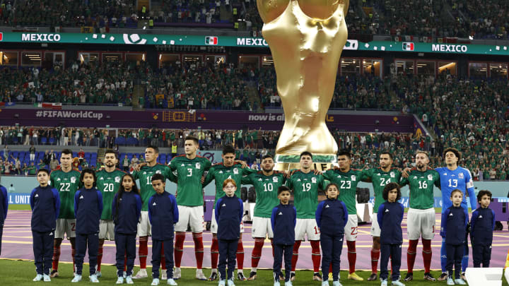 Jugadores mexicanos previo al debut ante Polonia.