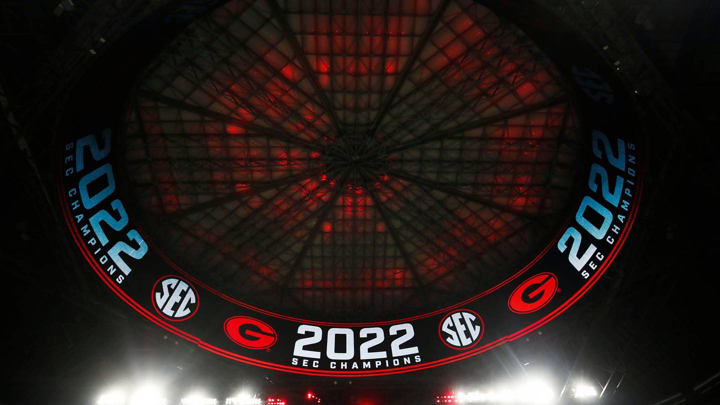 Georgia Football in Familiar Setting Against Clemson Tigers