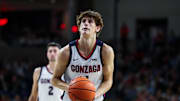 Gonzaga Bulldogs guard Davis Fogle (4).