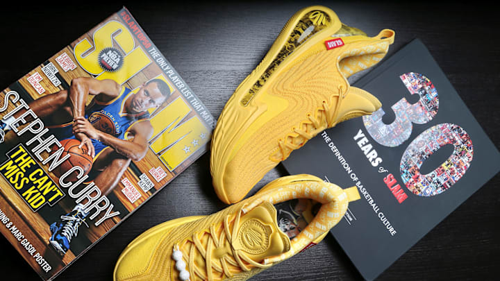 Laced Low Top Sneakers Edition SLAM Collaboration Stephen Curry s Sneakers Get Limited