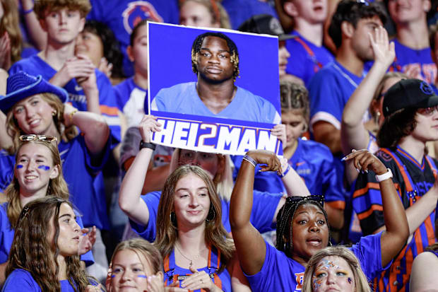 Broncos students show support for Jeanty’s Heisman campaign.