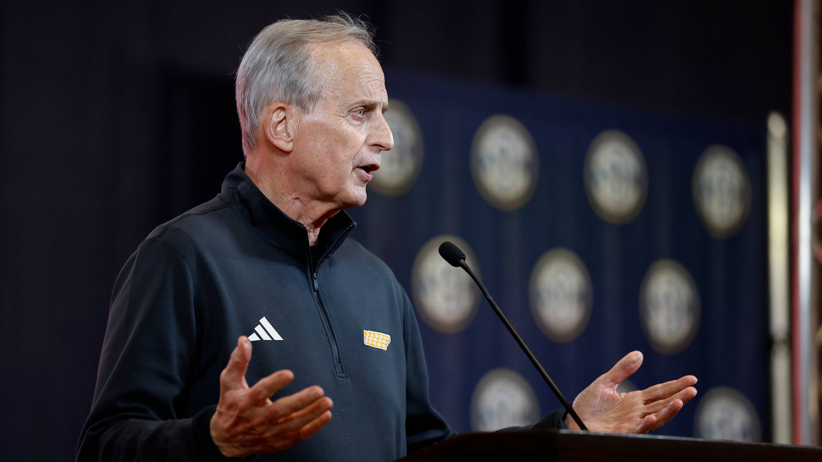 Rick Barnes Updates Jalen Washington's Tennessee Eligibility Battle