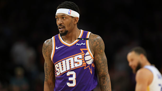 The Phoenix SUNS Bradley Beal (3) goalkeeper reacts during the first half against the Golden State Warriors at Footprint Center.