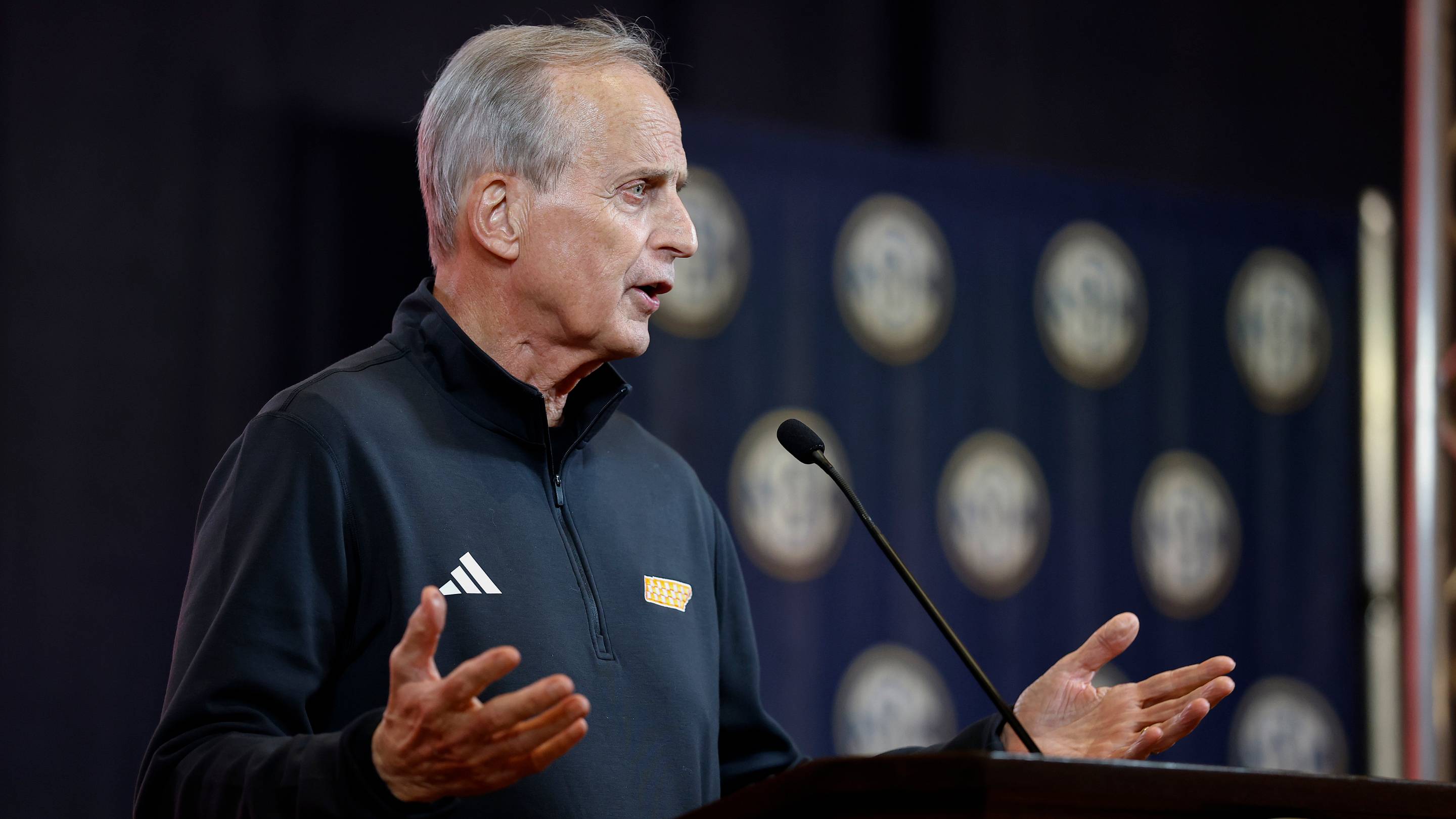 Tennessee Basketball Debuts New Uniform Ahead of 2026-27 Season