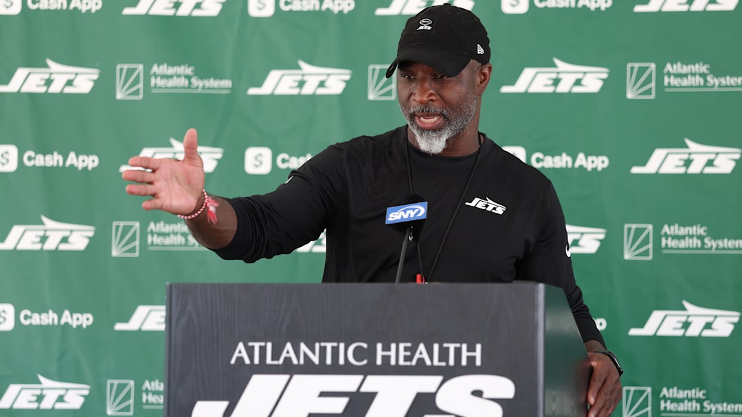 NY Jets head coach Aaron Glenn