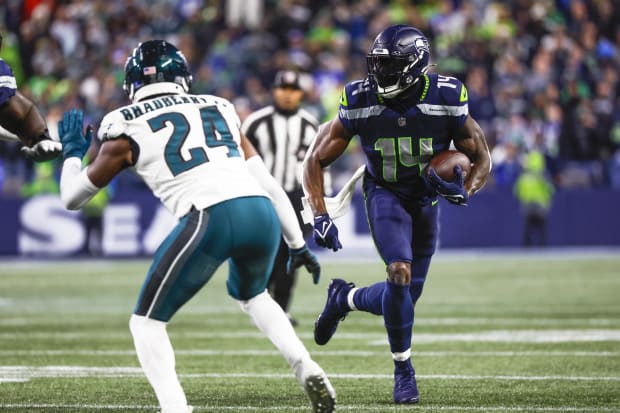 Seattle Seahawks wide receiver DK Metcalf (14) runs for yards after the catch against the Philadelphia Eagles.