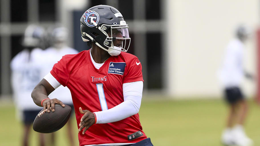 Tennessee Titans quarterback Cam Ward throws a pass as he goes through drills during Rookie Mini Camp at Saint Thomas Sports Park. Mandatory Credit: Steve Roberts-Imagn Images | Steve Roberts-Imagn Images