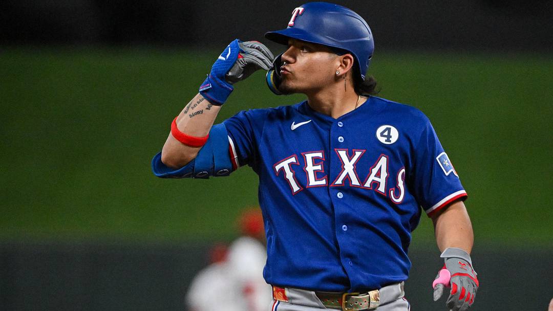 Jun. 2, 2026; St. Louis, Missouri, USA; Texas Rangers left fielder Alejandro Osuna (19) reacts after hitting a one-run single against the St. Louis Cardinals during the sixth inning at Busch Stadium. Mandatory Credit: Jeff Curry-Imagn Images