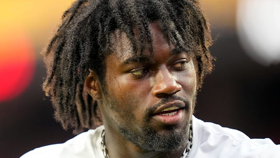 Cincinnati Bengals defensive end Shemar Stewart (97) warms up before the first quarter of the NFL Preseason Week 2 game between the Washington Commanders and the Cincinnati Bengals at Northwest Stadium in Landover, Md., on Monday, Aug. 18, 2025. | Sam Greene/The Enquirer / USA TODAY NETWORK via Imagn Images