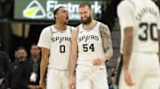 Mamukelashvili helped the Spurs to a 120–105 win over the Knicks.