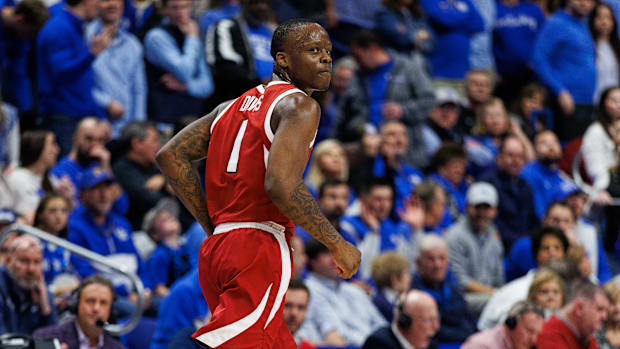 Arkansas Razorbacks guard Johnell Davi
