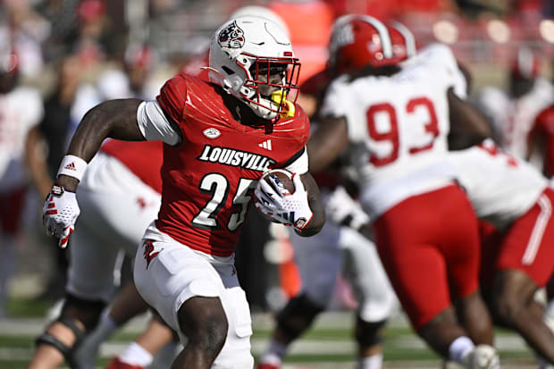 Louisville Cardinals running back Isaac Brown (25) 