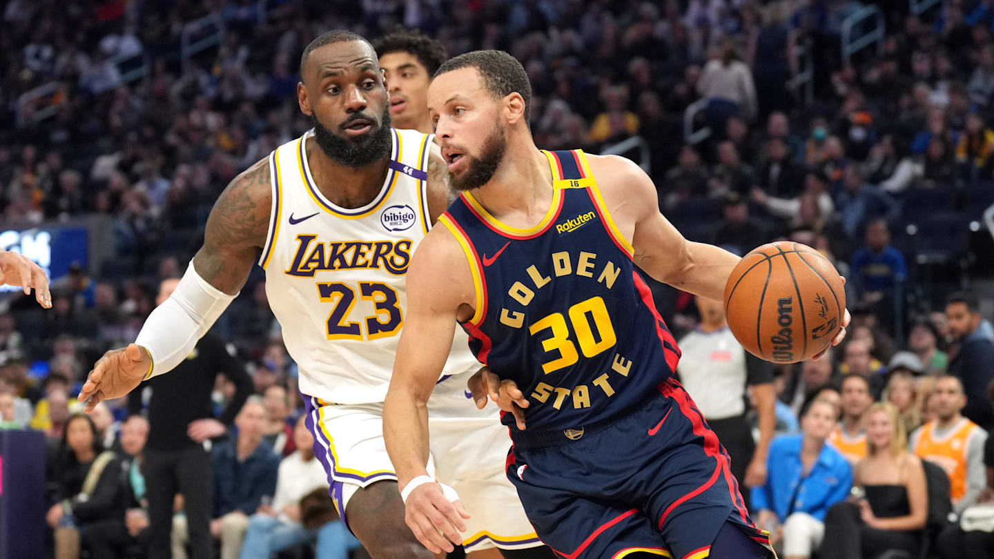 Warriors' Steph Curry Trolls Lakers' LeBron James