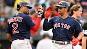 Boston tiene que resolver los contratos de Bogaerts y Devers