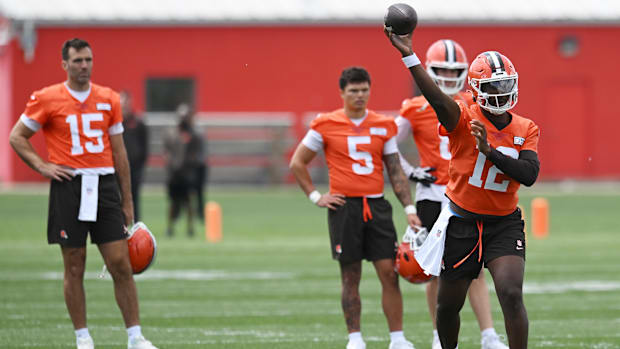 Cleveland Browns Dillon Gabriel Oregon Ducks NFL AFC North Shedeur Sanders Joe Flacco Kenny Pickett Deshaun Watson Big Ten