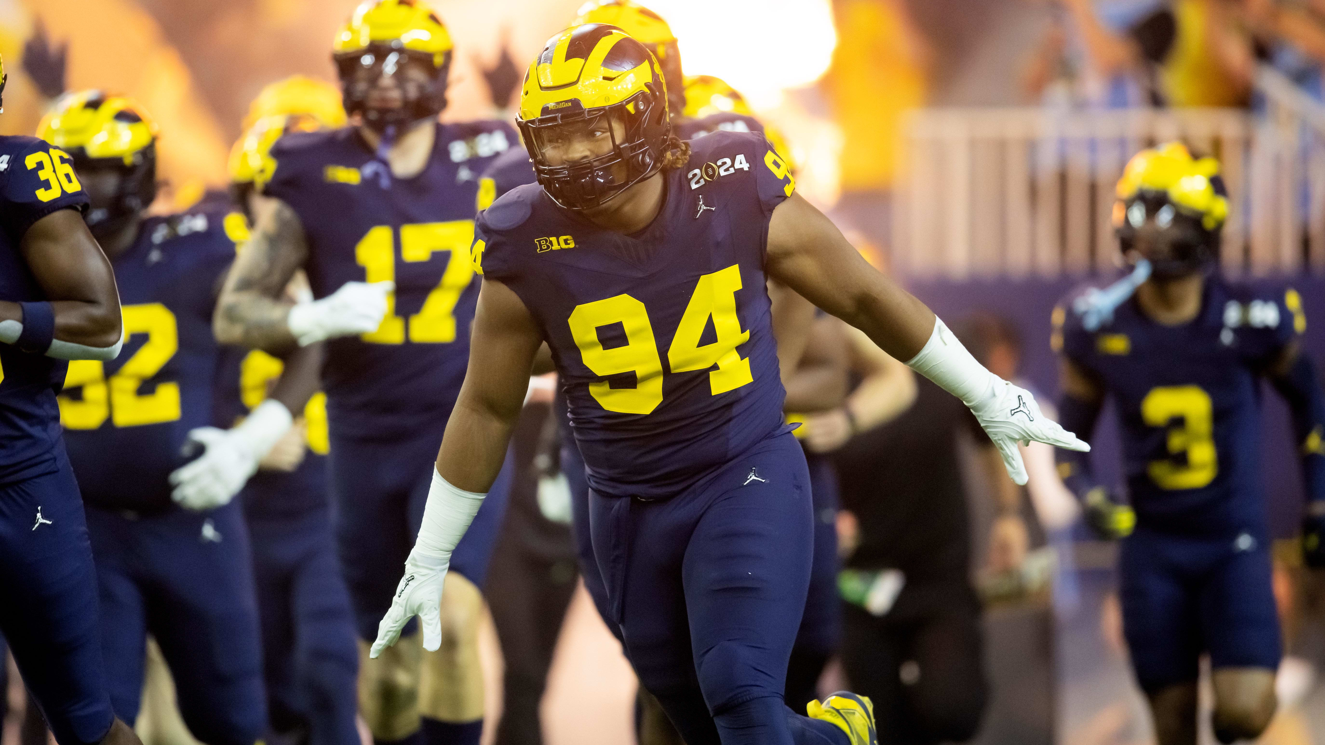 Michigan Wolverines defensive lineman Kris Jenkins (94) enters from the tunnel.