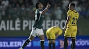 Rildo marcou dois gols contra o Santos