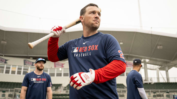 Alex Bregman pegó su primer jonrón con Boston 
