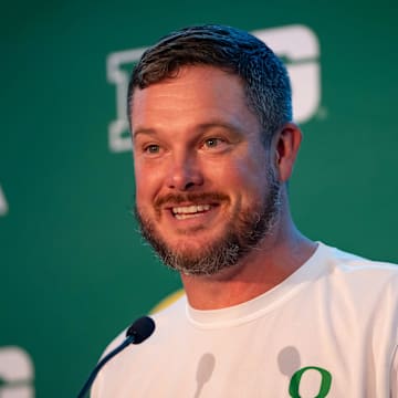 In three seasons with Oregon, head coach Dan Lanning has guided the Ducks to a 35–6 record.