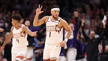 Los Angeles Lakers v Phoenix Suns