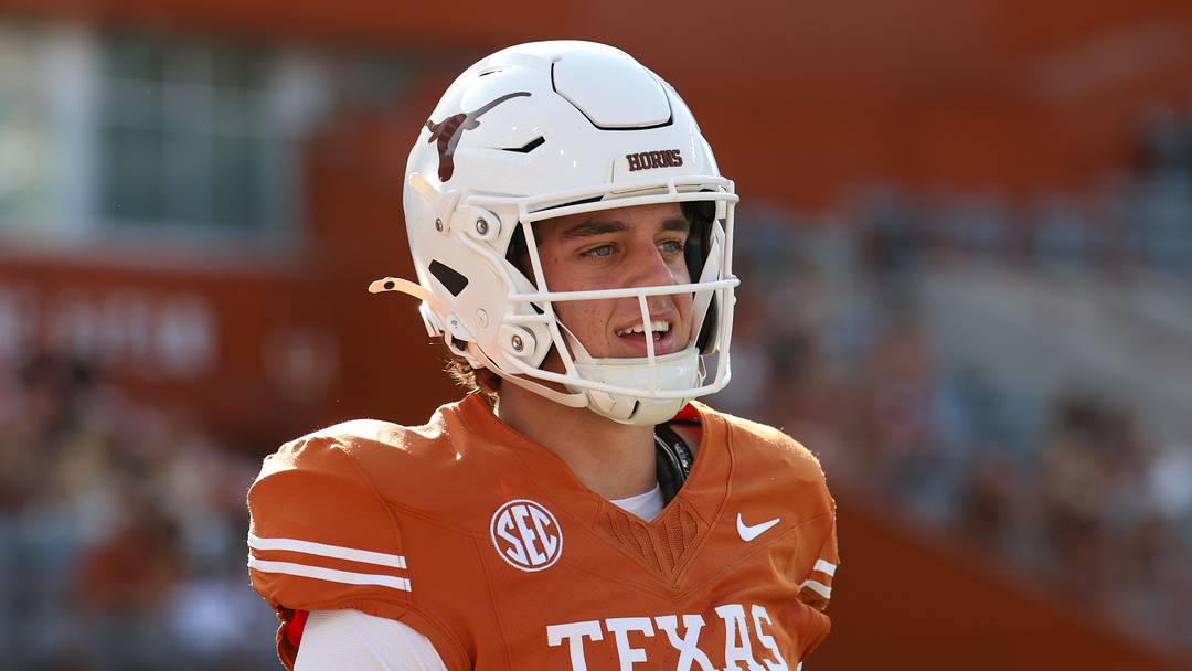 COLLEGE FOOTBALL: NOV 22 Arkansas at Texas COLLEGE FOOTBALL: NOV 22 Arkansas at Texas
