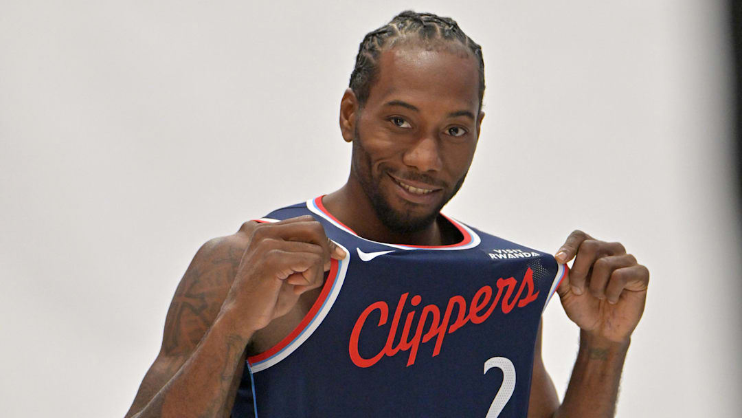Sep 29, 2025; Inglewood, CA, USA;  Los Angeles Clippers forward Kawhi Leonard (2) poses during media day at Intuit Dome. Mandatory Credit: Jayne Kamin-Oncea-Imagn Images Sep 29, 2025; Inglewood, CA, USA;  Los Angeles Clippers forward Kawhi Leonard (2) poses during media day at Intuit Dome. Mandatory Credit: Jayne Kamin-Oncea-Imagn Images