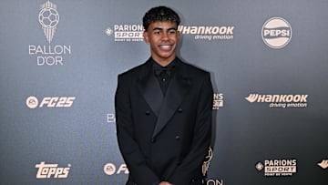 Lamine Yamal asistió a la ceremonia del Balón de Oro 2024 acompañado de su familia