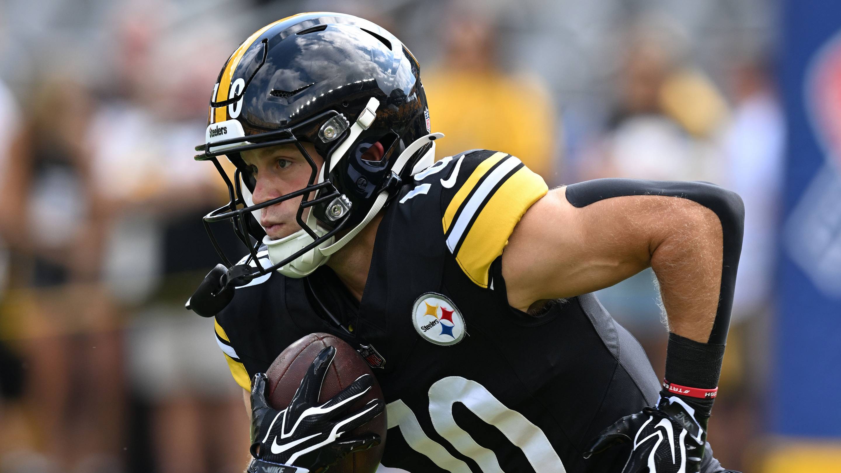 Steelers Strangest Draft Pick Falling Well Below Expectations