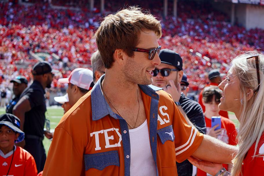 Glen Powell 