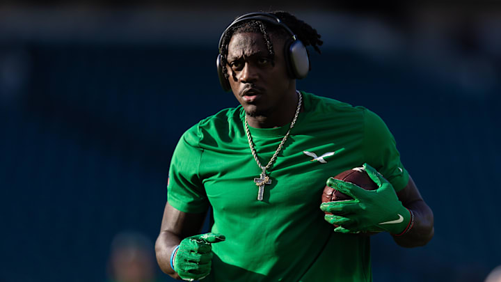 Philadelphia Eagles receiver A.J. Brown warms up before a game.