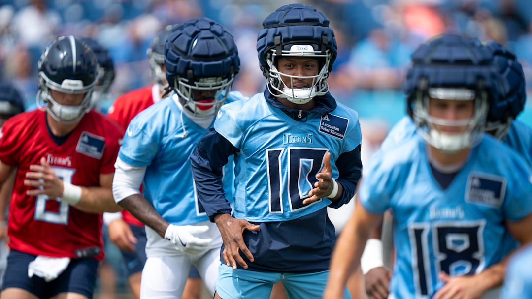 Tennessee Titans wide receiver DeAndre Hopkins (10) goes through warmups at Nissan Stadium in Nashville, Tenn., Saturday, July 27, 2024. The Titans hosted Back Together Weekend to allow fans to get a look at the retooled team.