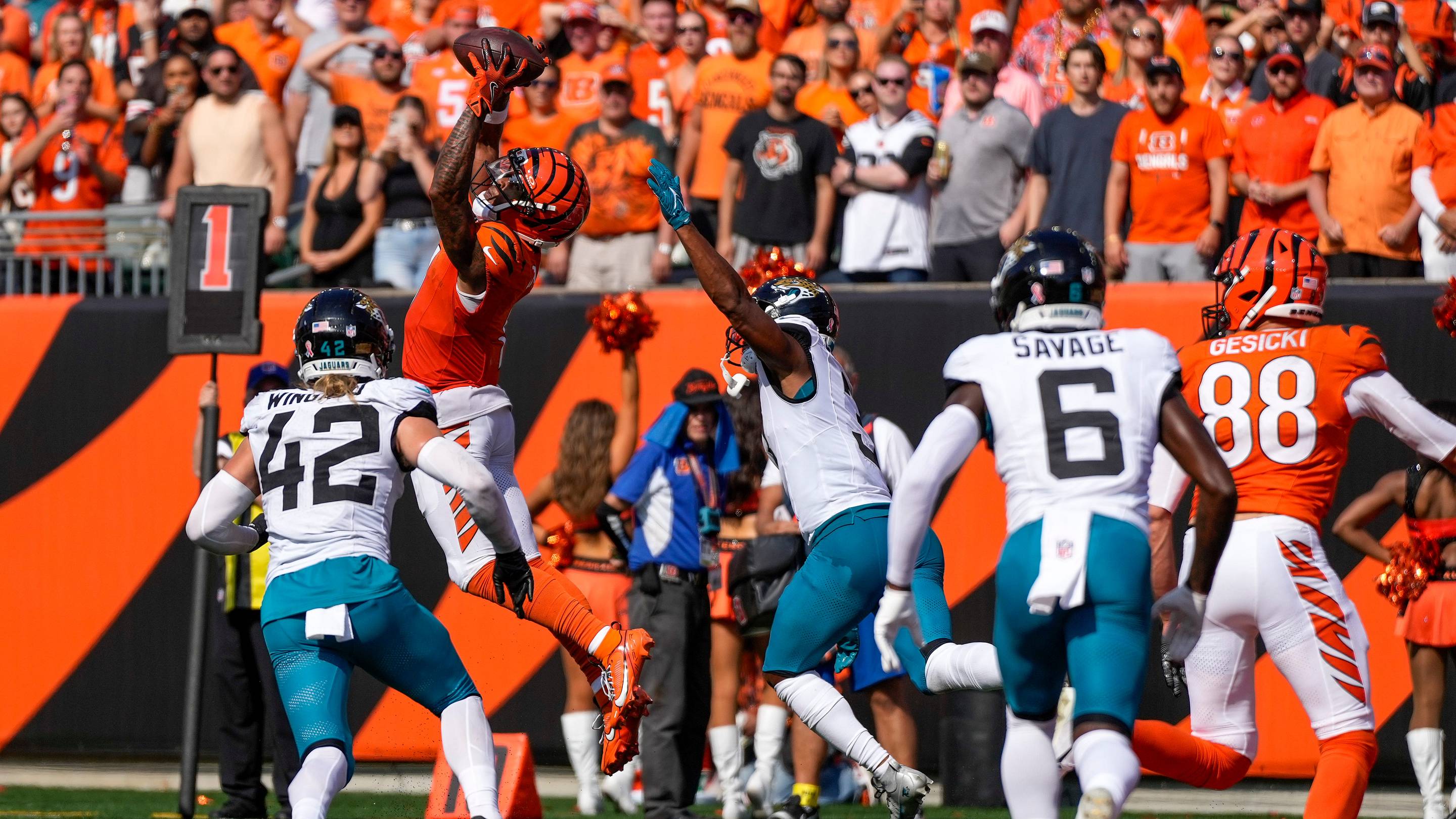 Cincinnati Bengals wide receiver Ja'Marr Chase (1) catches a pass in the fourth quarter of the NFL Week 2 game between the Cincinnati Bengals and the Jacksonville Jaguars at Paycor Stadium in downtown Cincinnati on Sunday, Sept. 14, 2025. The Bengals came back from a halftime deficit to win 31-27.