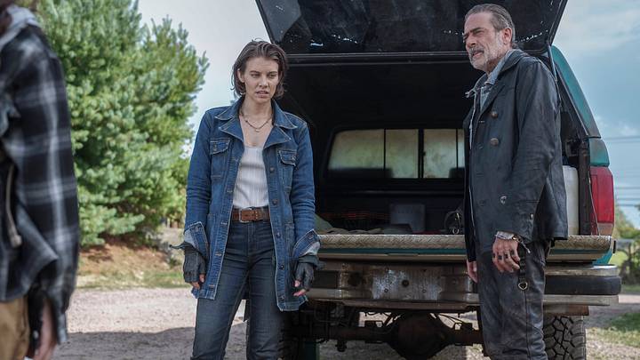 Lauren Cohan as Maggie Rhee, Jeffrey Dean Morgan as Negan - The Walking Dead: Dead City _ Season 1, Episode 1 - Photo Credit: Peter Kramer/AMC