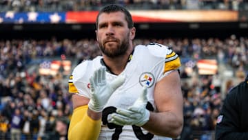 Pittsburgh Steelers v Baltimore Ravens