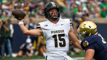 Purdue Boilermakers quarterback Ryan Browne (15) throws a pass against the Notre Dame Fighting Irish 