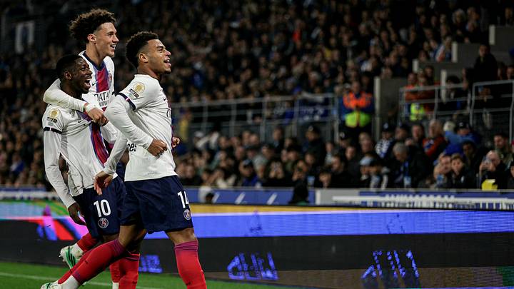 FBL-FRA-LIGUE1-STRASBOURG-PSG