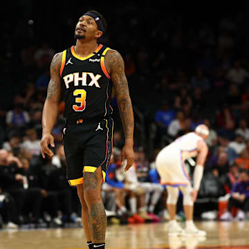 Former Phoenix Suns guard Bradley Beal (3) reacts against the Oklahoma City Thunder during the second half at Footprint Center. 