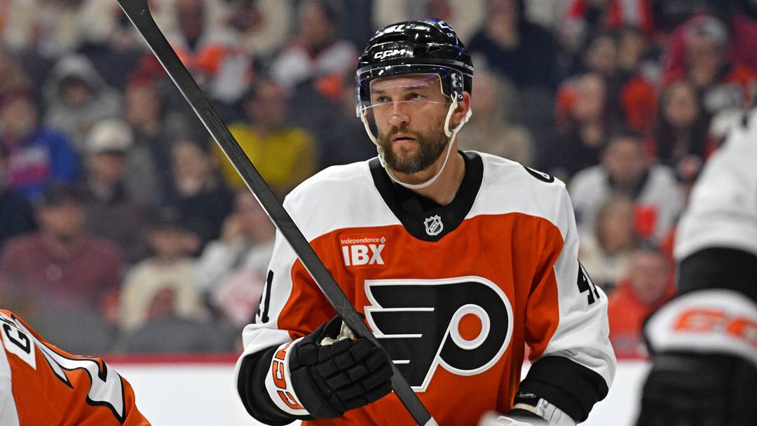 Mar 9, 2026; Philadelphia, Pennsylvania, USA; Philadelphia Flyers center Luke Glendening (41) against the New York Rangers at Xfinity Mobile Arena. Mandatory Credit: Eric Hartline-Imagn Images