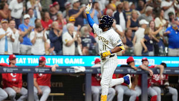 Cincinnati Reds v Milwaukee Brewers
