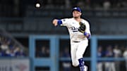 Rojas participó como campocorto en el Juego 1 de la serie