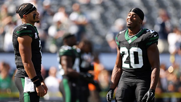 New York Jets QB Justin Fields and RB Breece Hall