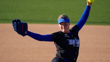 Pitcher Kelly Maxwell of the AUSL team Cascade plays for the Oklahoma City Spark during an independent pro softball game against the Florida Vibe at Oklahoma Christian University on July 22 in Edmond, Okla.