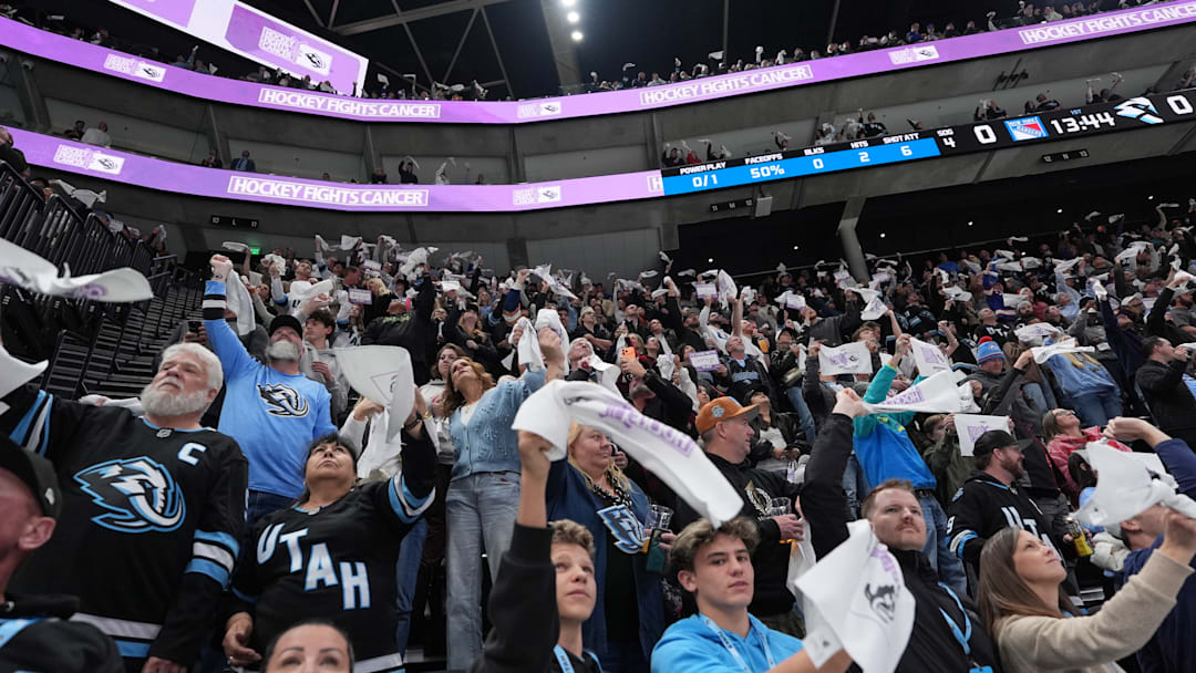 Utah Mammoth home crowd against the New York Rangers 